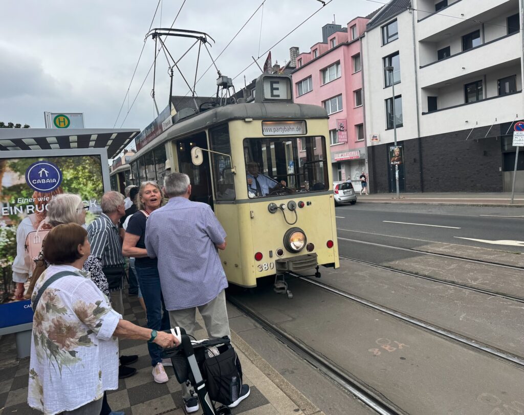 Wir fahren los - Opladener Strasse