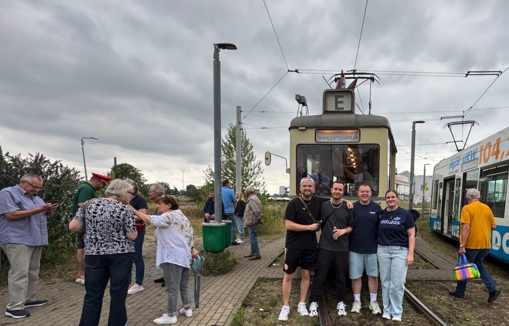 Die jungen Jonges mit Begleitung