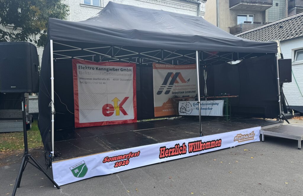 Buehne ist aufgebaut
